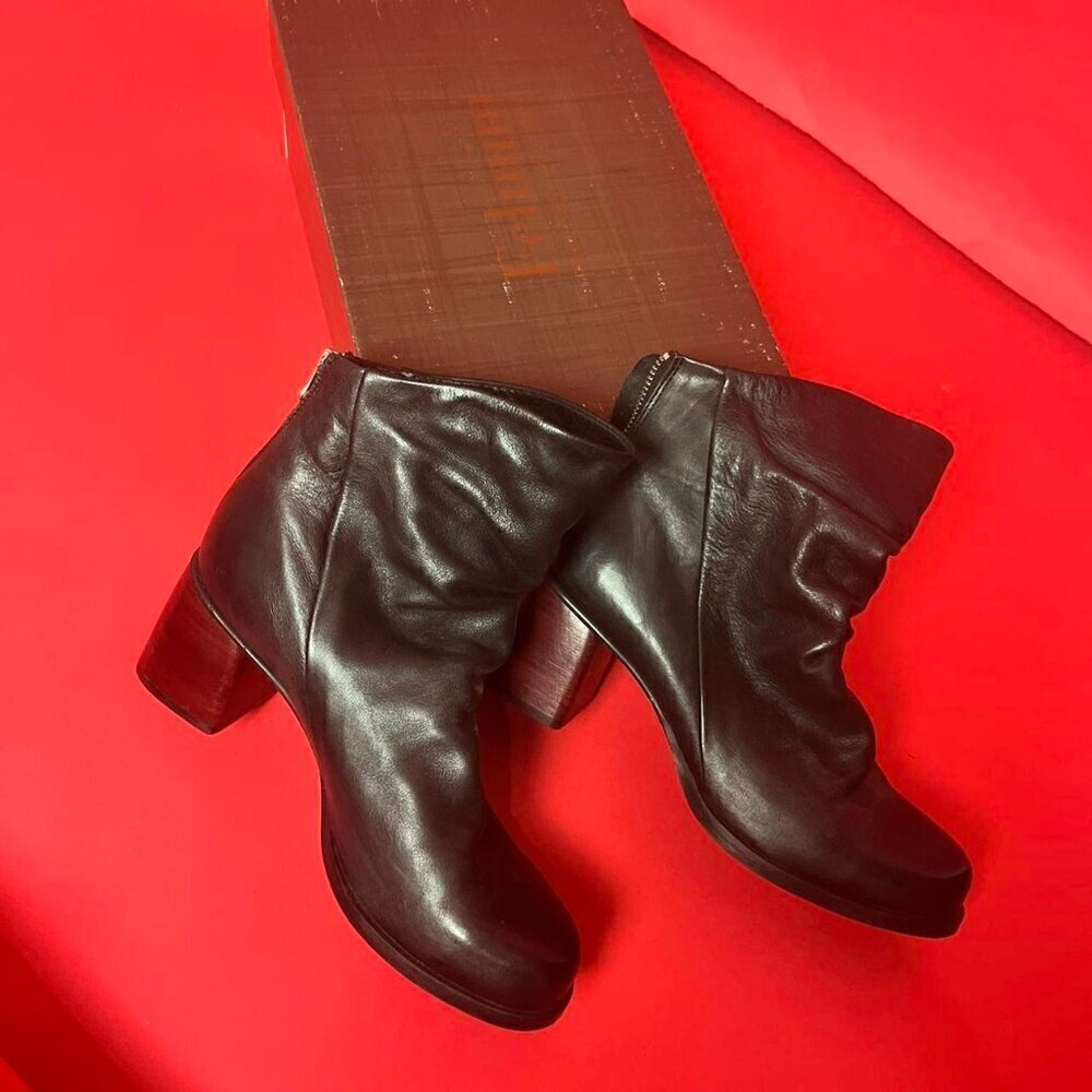 Black leather ankle boot heels with dark red wood block heels ❤️🖤‌